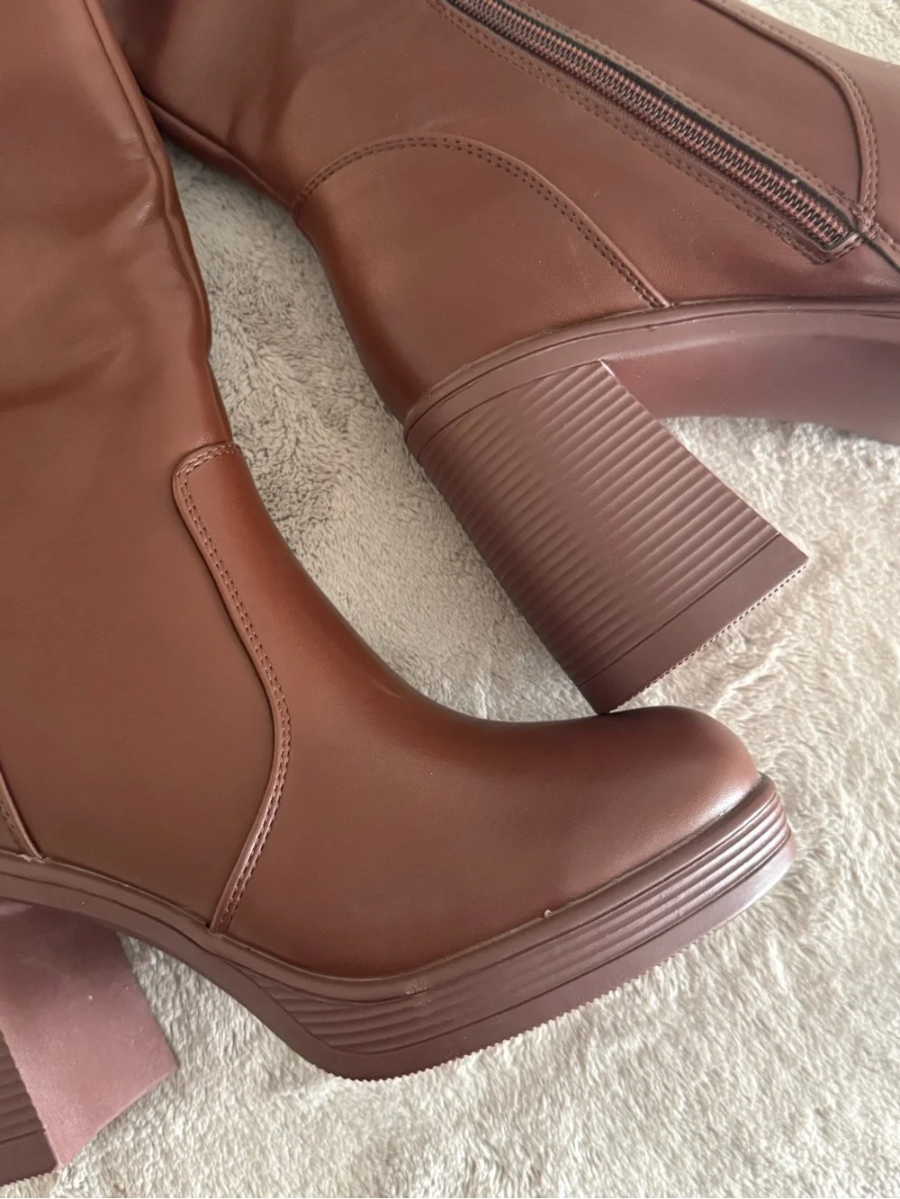 Women's Brown Knee-High Chunky Heel Boots